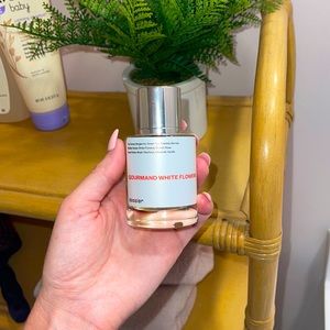 Dossier Gourmand White Flowers perfume